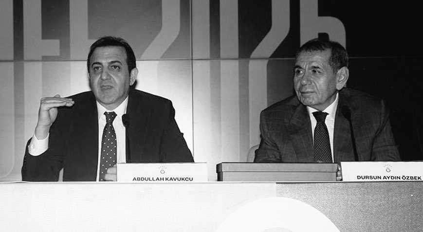 Bu taraftarı aylardır oyaladınız artık sabrımız kalmadı, taraftarı salak yerine koymayın.

Ya transfer gelir ya da siz gidersiniz!
#YaTransferYaİstifa