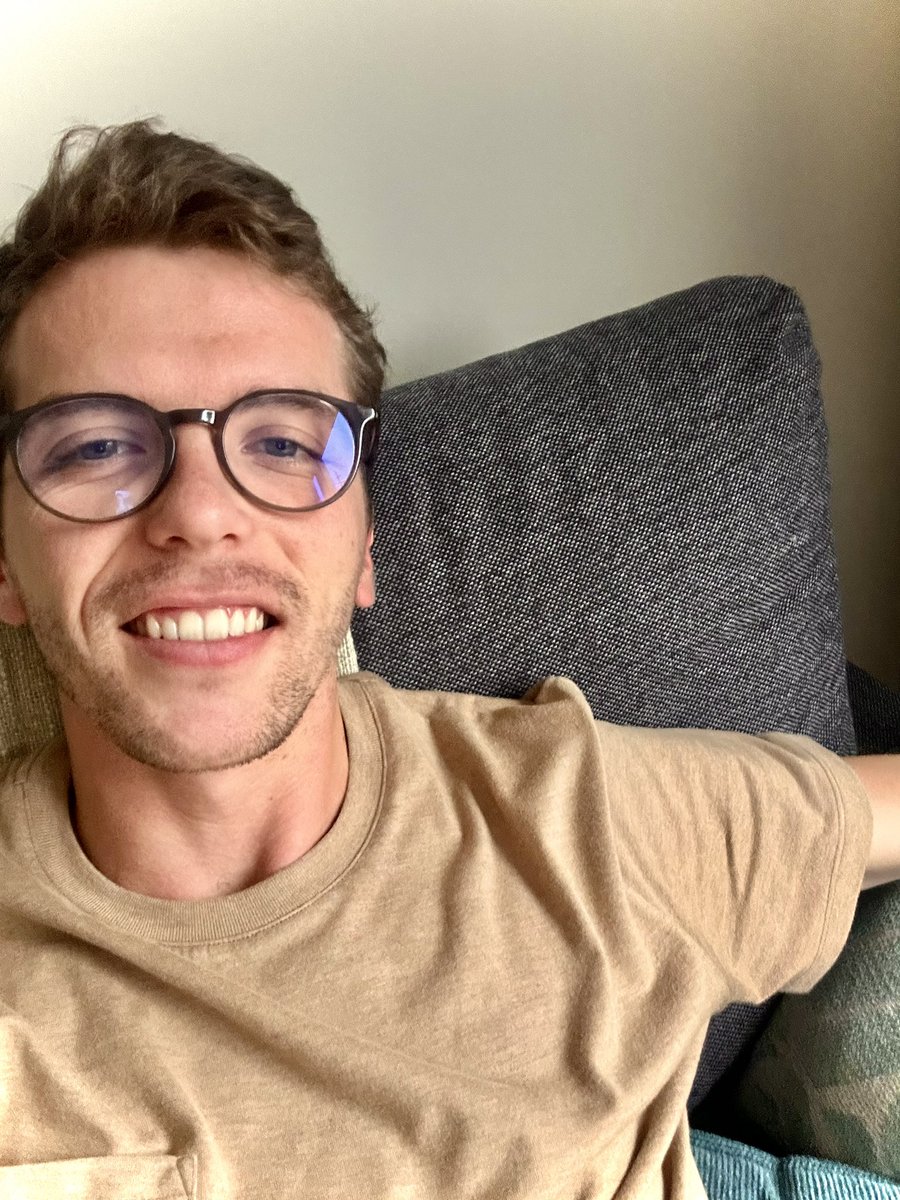 Sans ou avec ? 🥸 #LGBTQIAWelcomeSeptember