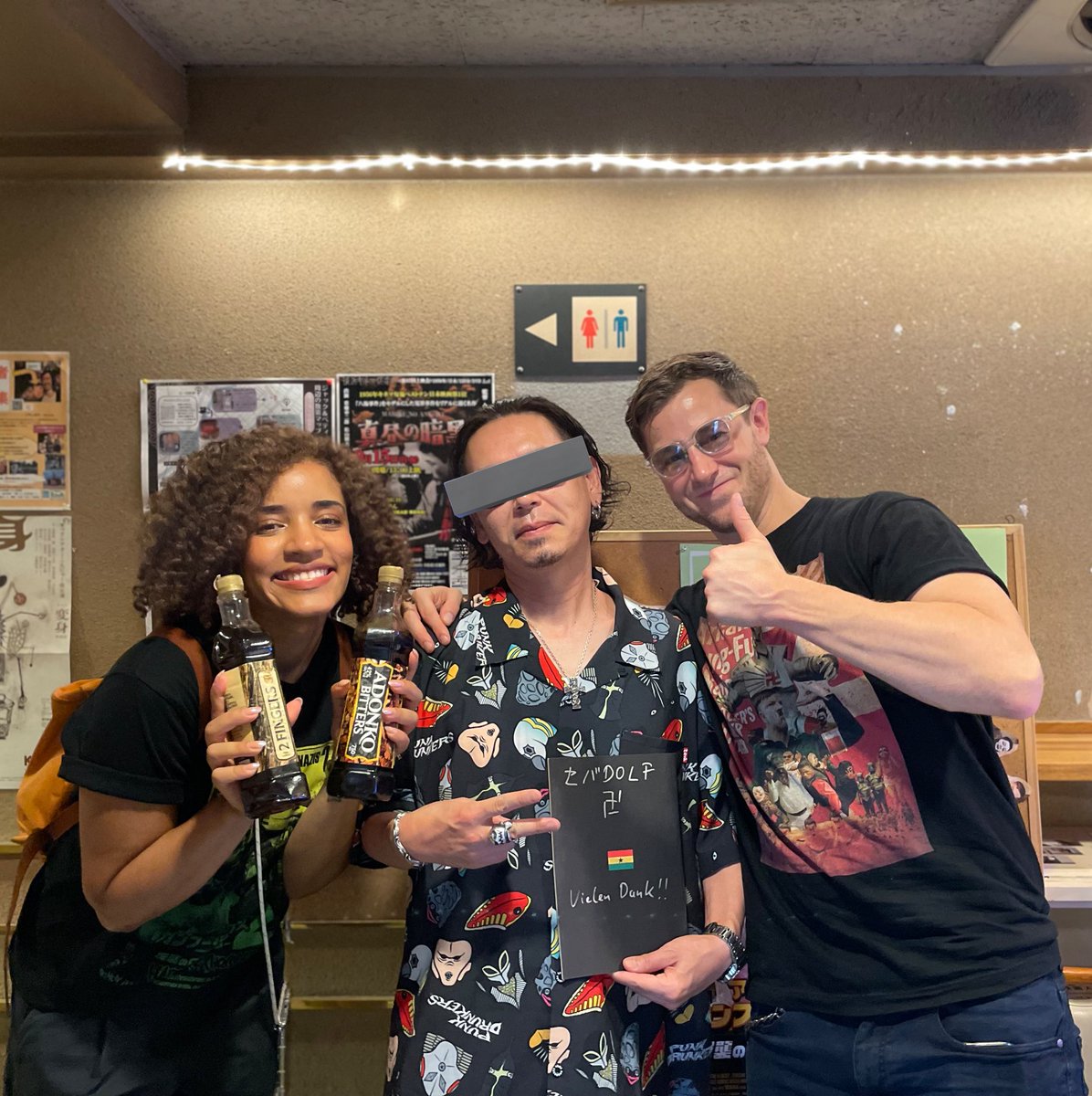 Mr_Mondo_'s tweet photo. 2025年8月30日(土)
横浜シネマ・ジャック&ベティ @cinemaJandB #アフカン2 上映後の1枚。
#AKFN2 #AfricanKungFuNazis #アフカン #アフリカンカンフーナチス2 #ヒトラー #ゲッベルス @Ghanarians https://t.co/8jL1m9BSon