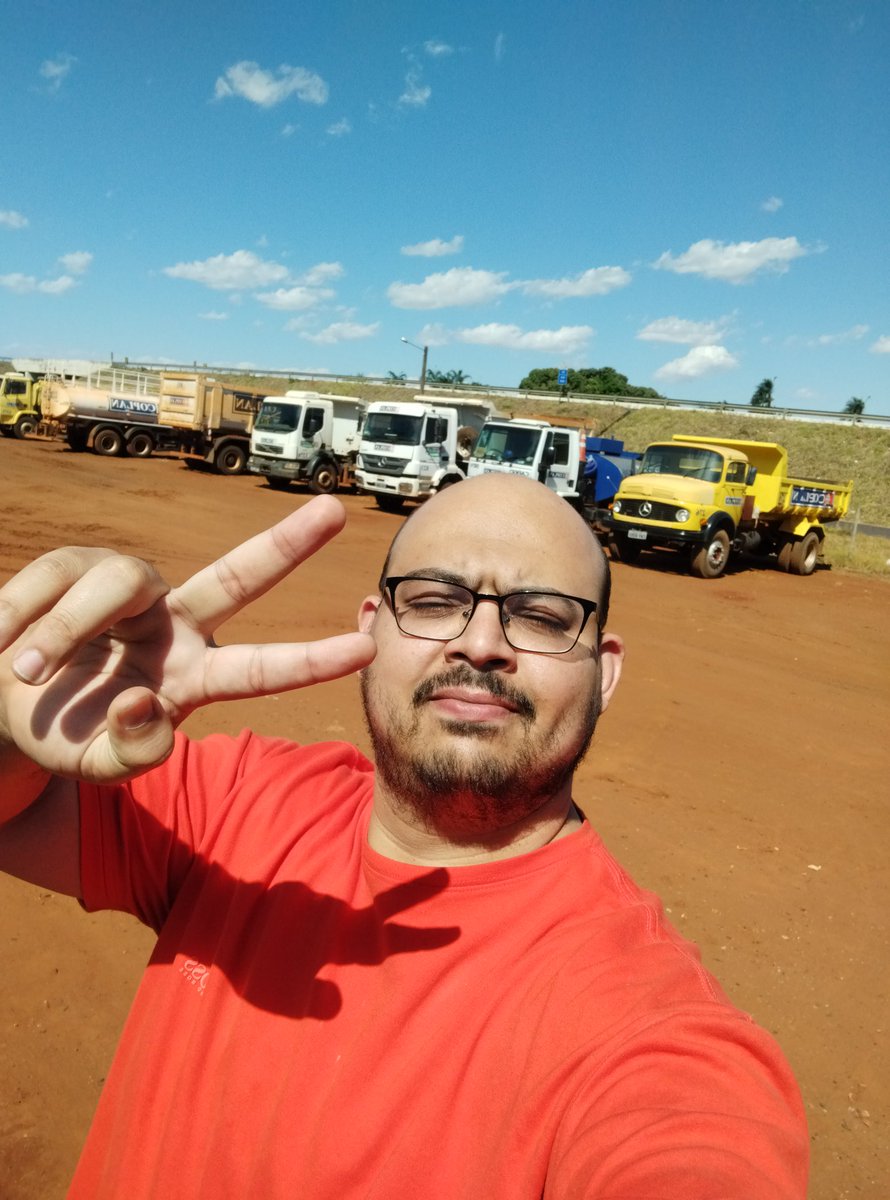 FRademaker's tweet image. Ainda bem que hoje tem @ilhadaslendas imagina não ter o que assistir trabalhando aqui sozinho. 
#LTASul #ltanailha