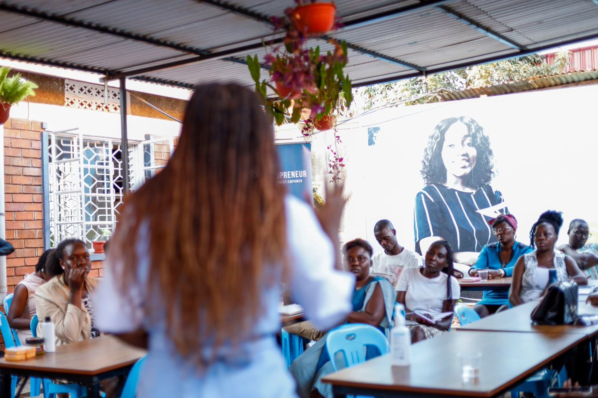 bioflameafrica's tweet image. 🌟We are grateful to Mkazipreneur for giving our Co-founder, @stellahmas , the platform to speak at #NetworkingFriday a space that uplifts women-owned and sustainable businesses. 

#BioflameAfrica 
#GreenEntrepreneurship
#WomenInBusiness 
#Mkazipreneur