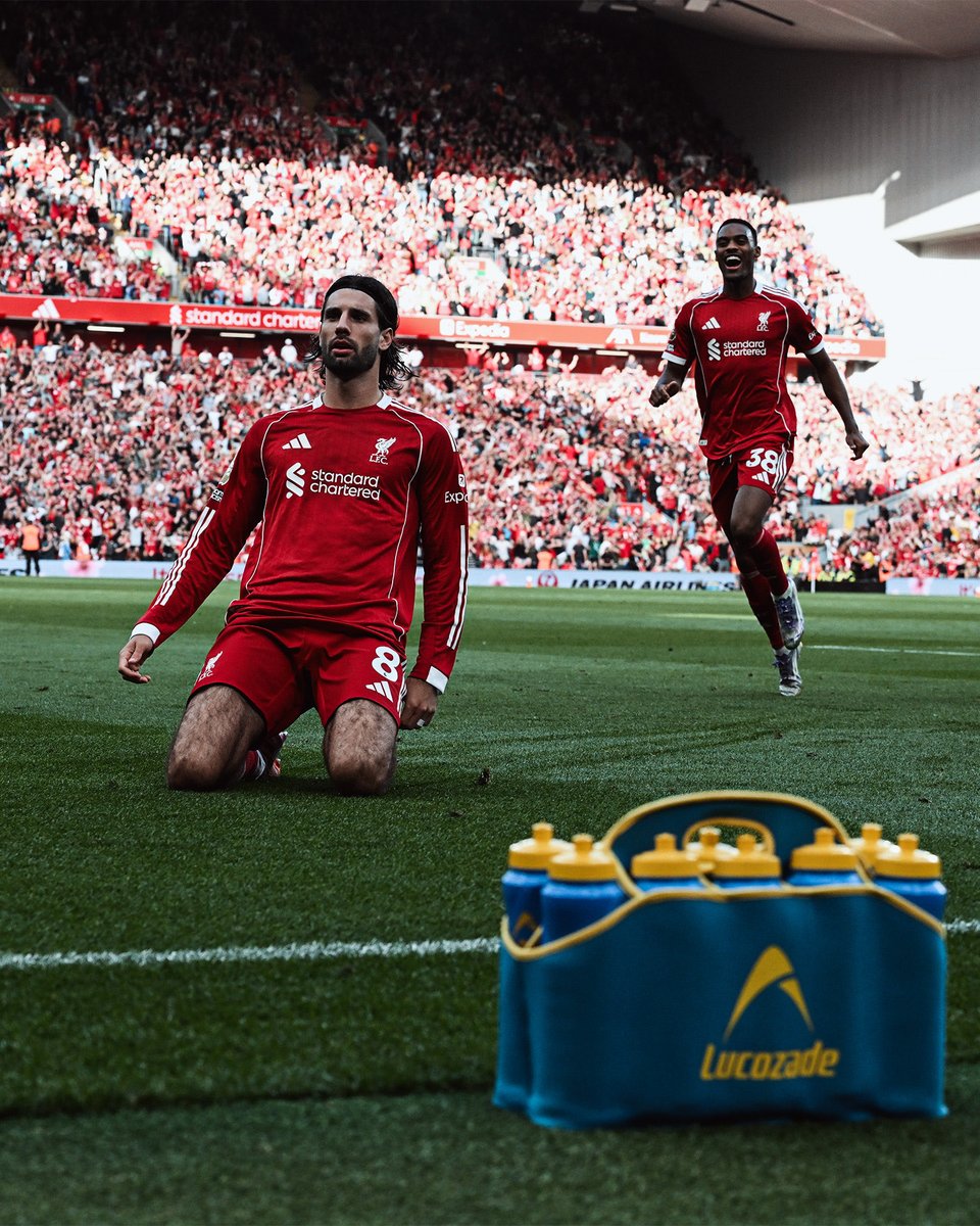 theflankerID's tweet photo. LIVERPOOL MASIH TERLALU TANGGUH BUAT ARSENAL

- free-kick Szoboszlai SPESIAL
- Keputusan Slot untuk pasang Jones sangat tepat, aliran bola Liverpool lebih cair
- Laga paling bagus Wirtz, cerdas jadi konektor yang selalu bisa provide body sebagai opsi umpan
- Pertahanan solid https://t.co/deCX79y2qs