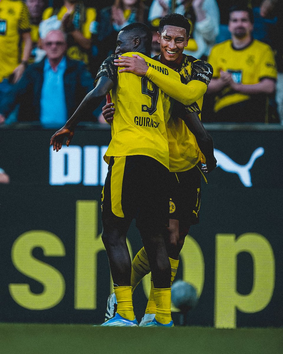 🚨 DORTMUND WIN 🚨 

BORUSSIA DORTMUND 3️⃣-0️⃣ 1. FC UNION BERLIN 

How much did we need that?! Opening home win, the Westfalenstadion was rocking, and we kept a clean-sheet!
Great debut for Anselmino, and Guirassy was his usual clinical self!

NUR DER BVB!

⚫🟡
#BVB