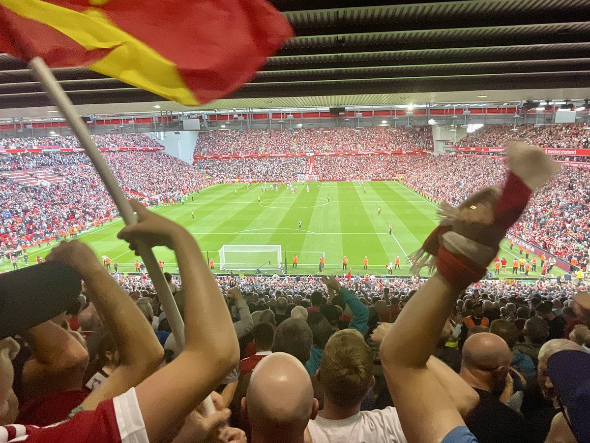 “Too far out”, I say to the lad next to me.
“Too central” he says.
💥