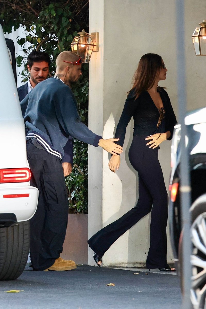 Justin and Hailey Bieber had date night in West Hollywood last night 🫶

(📸 BACKGRID)