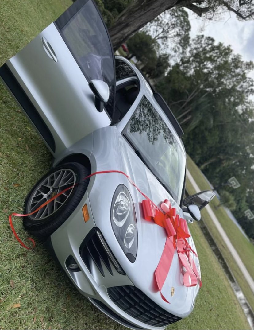 CommonAverageMo's tweet image. Man, I thank God every day I took that leap and gave crypto a real shot 🙌🏾💰. Been gettin’ blessings ever since, fr. Don’t let nobody tell you what you can’t do stay locked in and keep grindin’. Big love to my coach @maggie_eth01 for showin’ me the way wit’ these investments ❤️