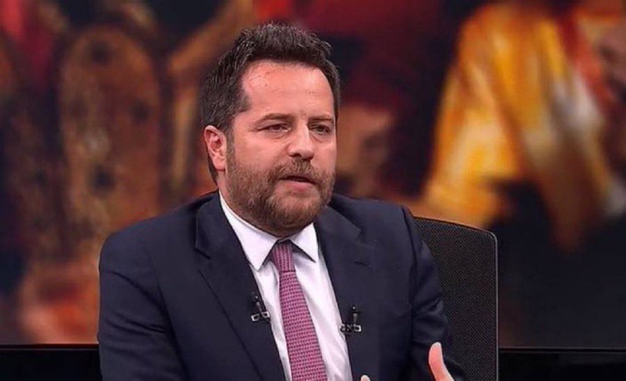Evlatların üşüyor baba, gel kurtar şerefimizi.. #YaTransferYaİstifa