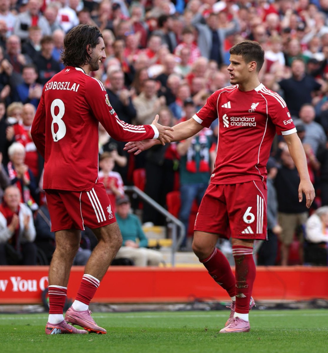 Liverpool 🇫🇷 tweet media