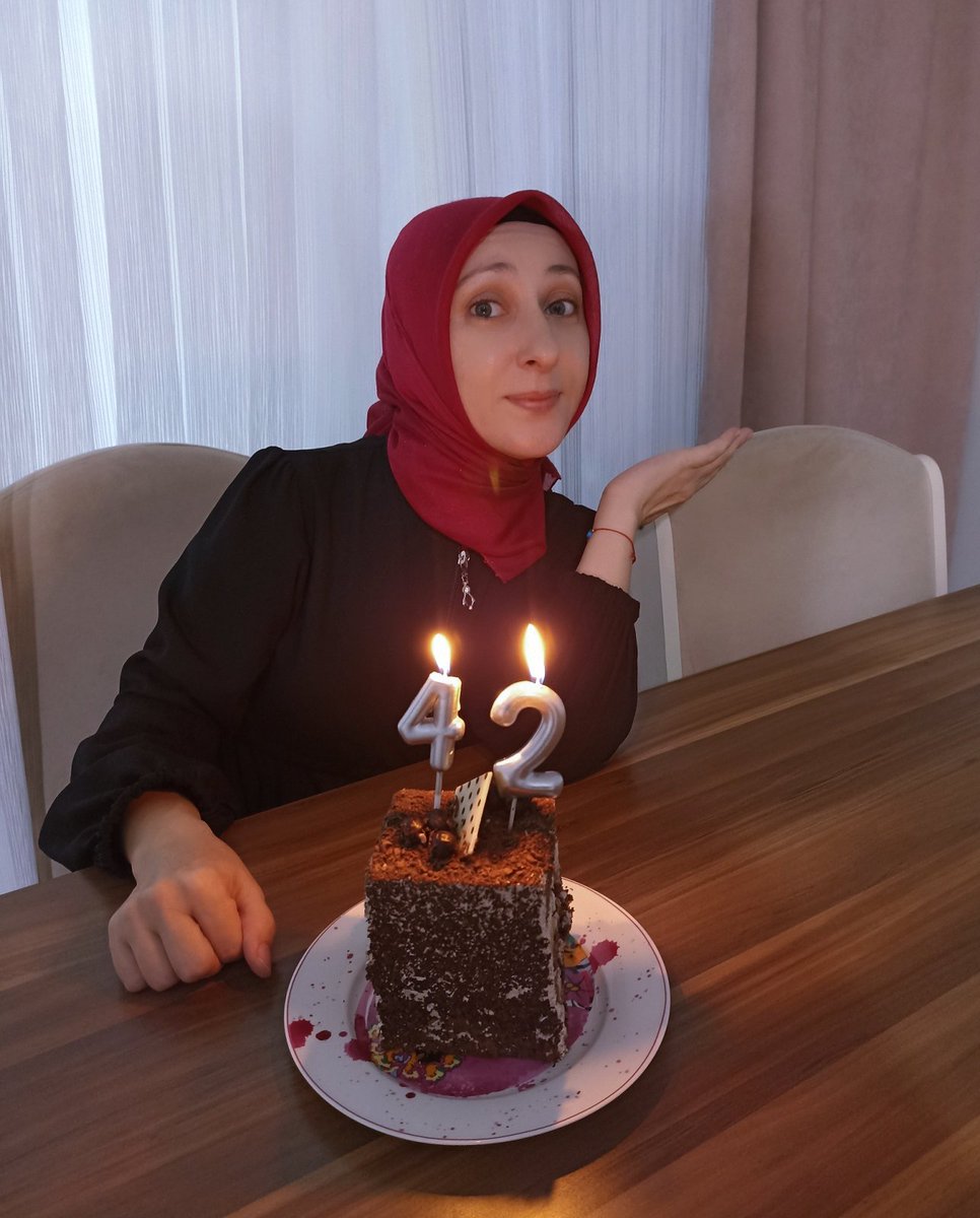 Şengül Karakuş tweet media