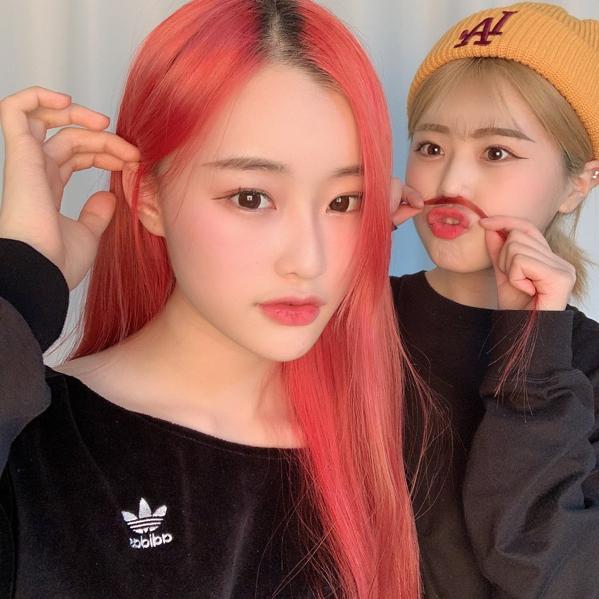 wingsameri's tweet image. 𝐝efinitivamente hoy será un día para recordar, pues al fin tengo los piecitos bien puestos sobre la fiestecita por el #𝟚番ꪆ୧αn͟n𝕚vërsar𝕪 de la niña de mis ojos. 🪷 𝐞stoy segura que mi #𝑘ai𝐥𝕒n𓇺ུ𝖉a𝕥e será la mejor.

𝐫e𝖉 𝐦𝕠o͟n 翼ʼ #𝔄mǝ𝕣𝐢.