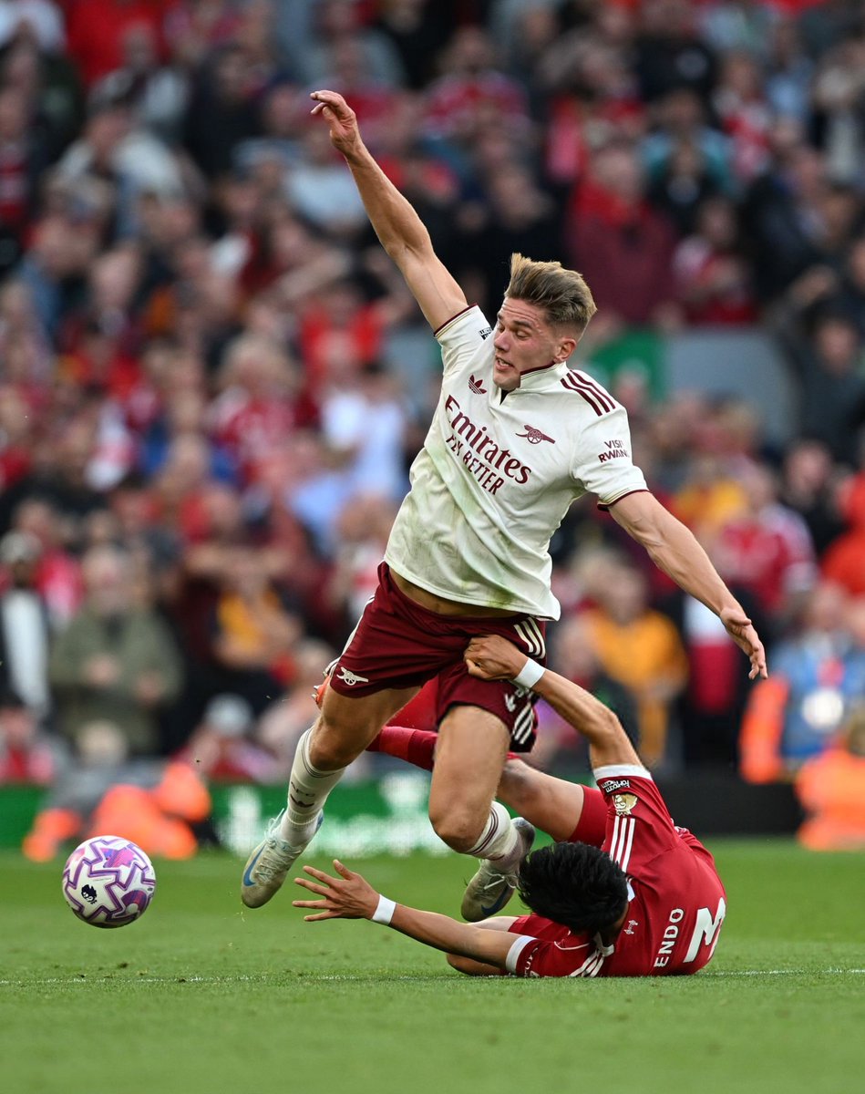 Instant Foot ⚽️ tweet media