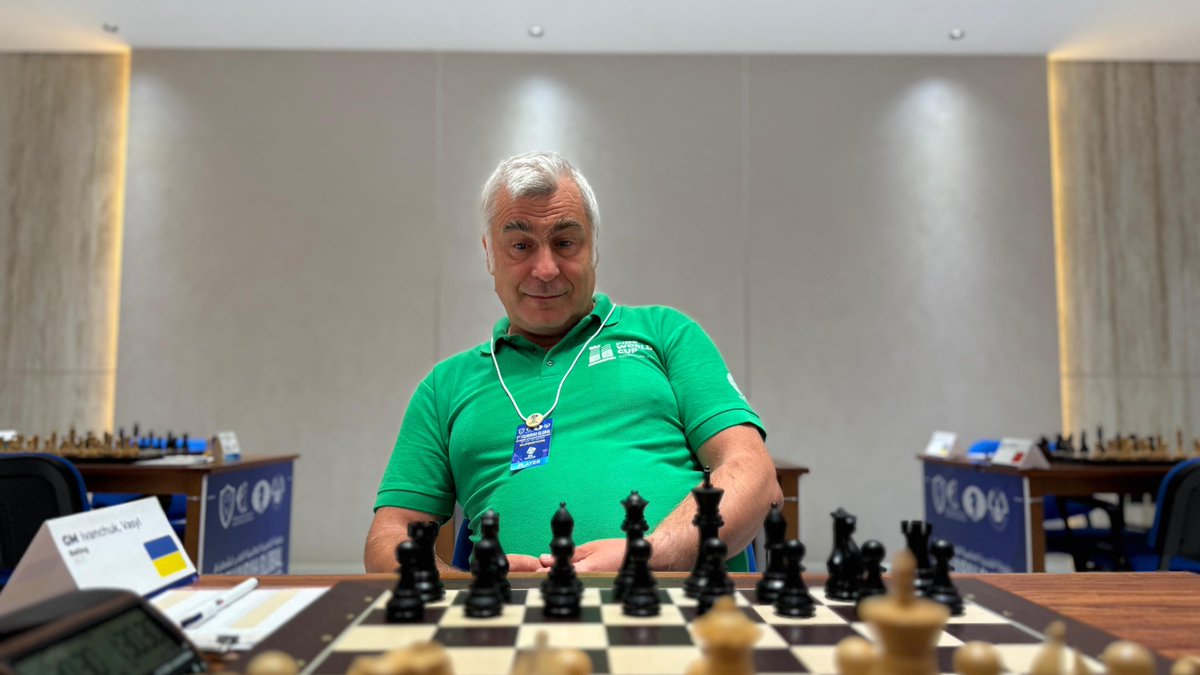 ChessbaseIndia's tweet image. The legend Vasyl Ivanchuk at the Fujairah Global Superstars Chess Championship!

Our very own @adityasurroy21 captured Chucky in a playful mood as he scored a nice win with Black pieces against GM Aram Hakobyan.

#chess #chessbaseindia #ivanchuk #fujairahchess