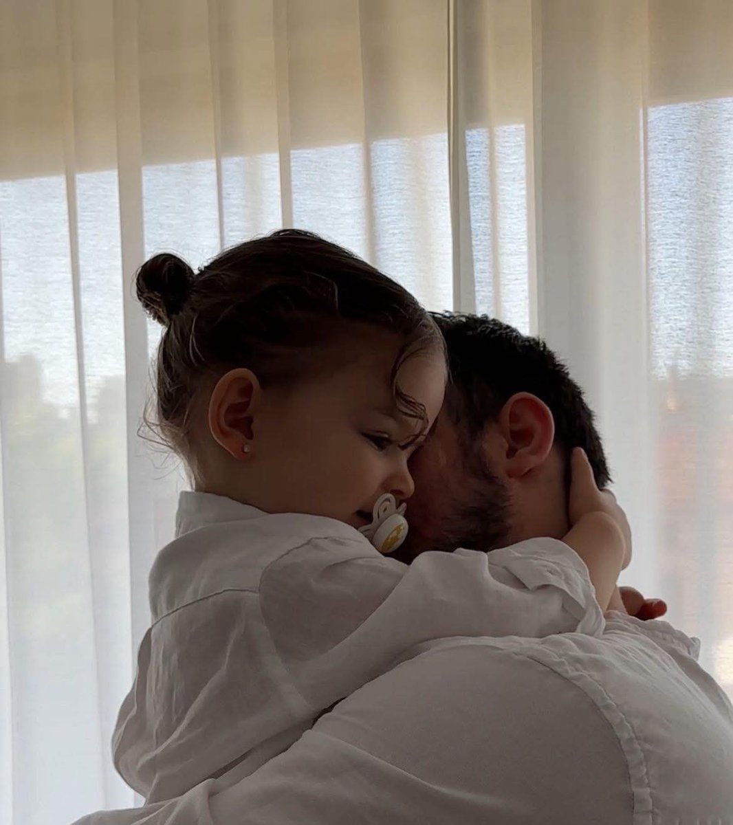 "الأب مُختصر كُـل النـعيم."❤️
#الخلاصة