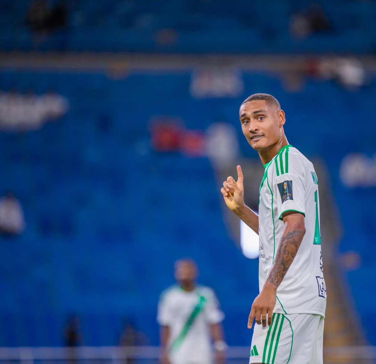 الحمدلله مبروك الفوز ياملوك والتأهل 
إلى الدور 16 وفالنا الكأس بإذن الله ،،
وكالعادة بتنام الأرض مبسوطة 💤💚🤍
#أغلى_الكؤوس 
<a href="/ALAHLI_FC/">النادي الأهلي السعودي</a>