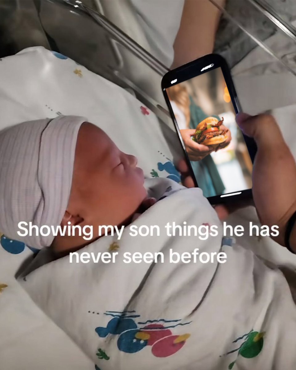 Hardee’s tweet media