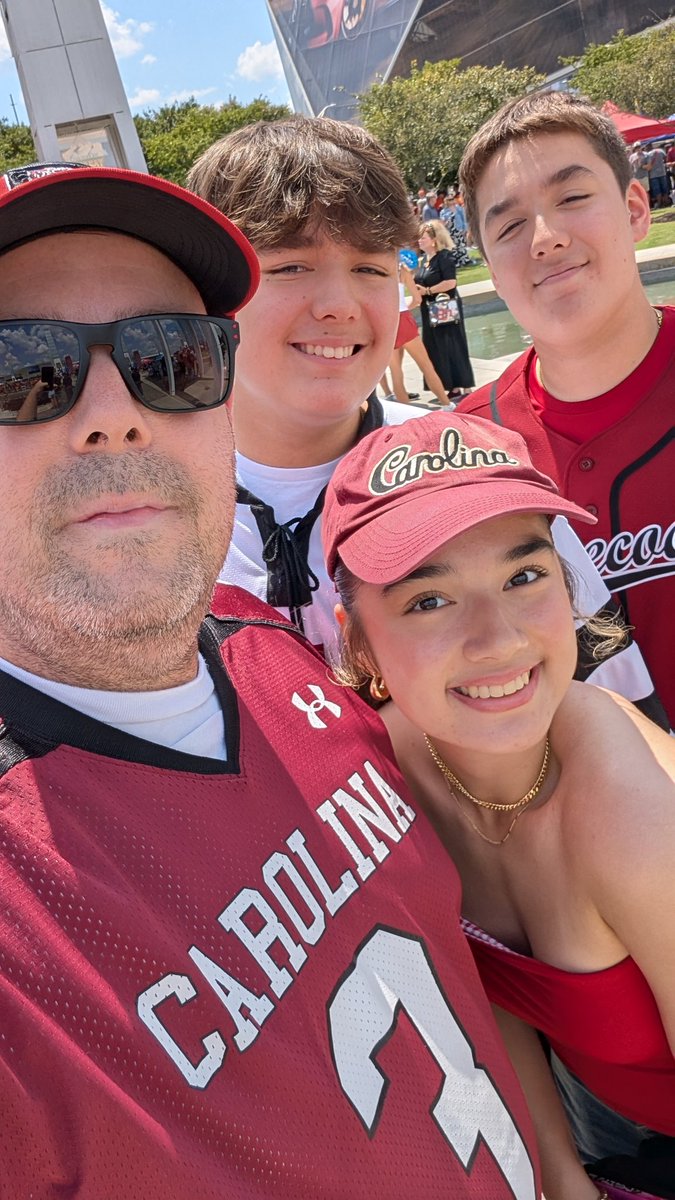 Sam Baty (@sambaty2027) on Twitter photo First game in a couple of years. Here with my dad and the boys! Dad loves his <a href="/GamecockFB/">South Carolina Football</a> First game in a couple of years. Here with my dad and the boys! Dad loves his <a href="/GamecockFB/">South Carolina Football</a>