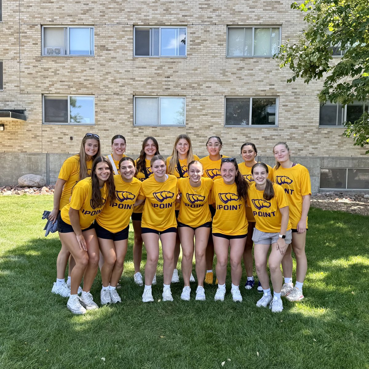 UWSPWBB's tweet image. 🚨 The Veterans have Returned 🚨

❤️ Hearts are FULL &amp;amp; WE are back‼️

💜 #Pointers 💛 #JuicedUP🧃🐾