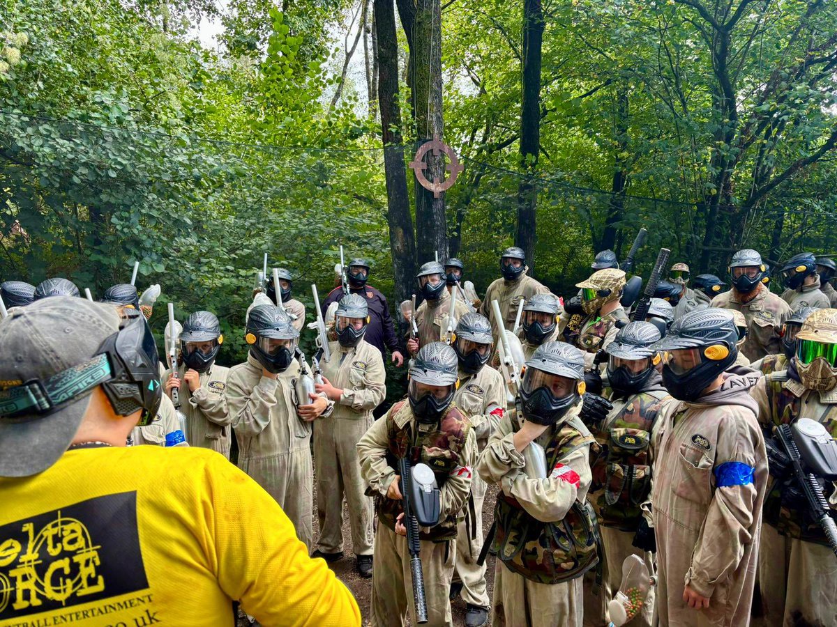 NewPantegRFC's tweet image. A huge thank you to our sponsors, CSM &amp;amp; Facilities Group Ltd, for their generous support! 🙌

Thanks to their sponsorship, our Under-13 Rugby Team had an amazing day out paintballing today. 

We’re truly grateful for your continued support of grassroots rugby! 🏉

#uptheteg