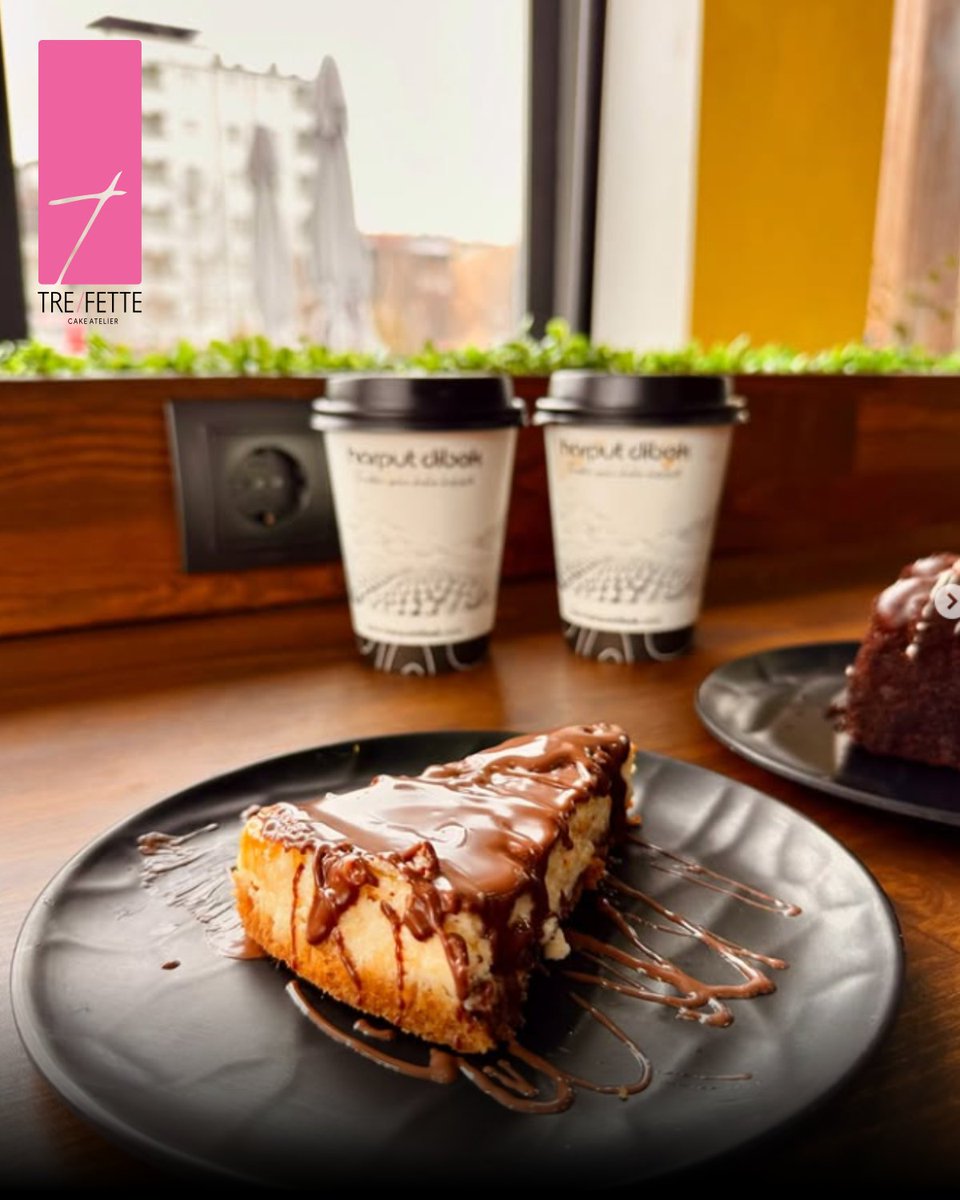 Bol çikolata soslu bir dilim San Sebastian ve bir fincan #kahve eşittir huzur ve mutluluk...

#coffeeshop #harputdibek #dilimpasta #tatlı #atıştırmalık