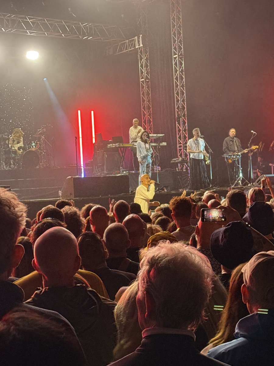 Stephen Blundell tweet media