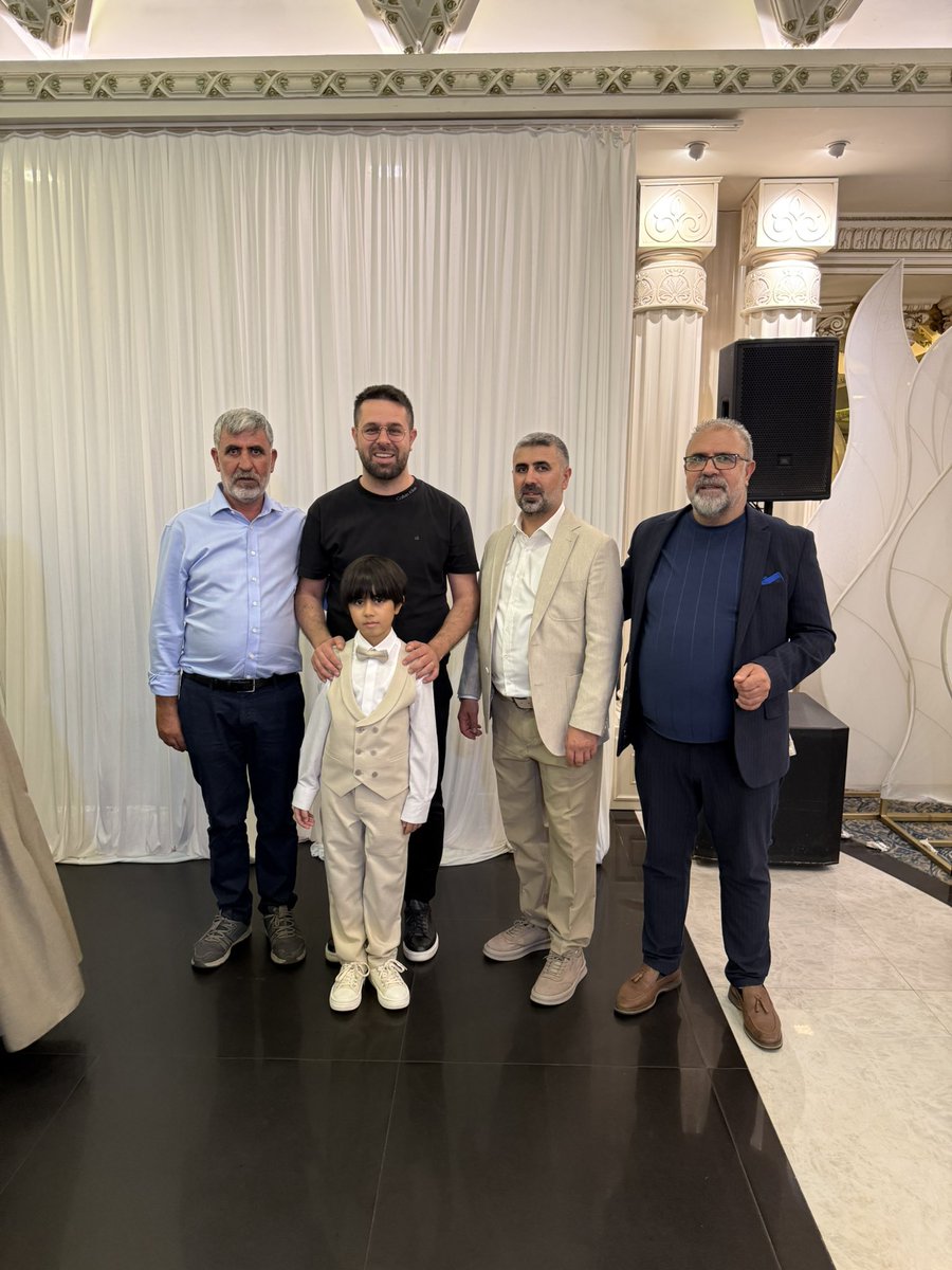 Mehmet Raşit Taştan abimizin evladının sünnet düğününe katılım sağladık. Rabbim hayırlı güzel ömürler nasip etsin.