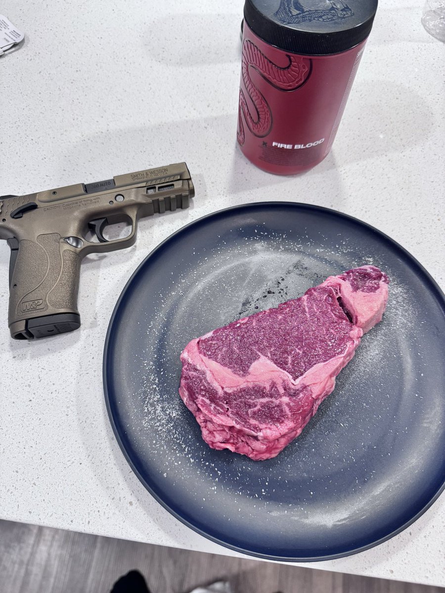 Dinner <a href="/Cobratate/">Andrew Tate</a> <a href="/TateTheTalisman/">Tristan Tate</a> <a href="/TheMrMullings/">Marcell Mullings</a> <a href="/RorSyns/">Rory Synnott</a>