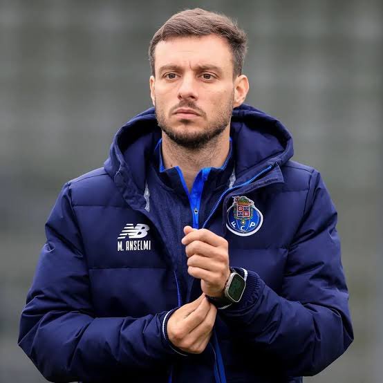 DrSecretario's tweet photo. ⚫️⚪️🔐🔐
Martin Anselmi
OFICIAL

O ex-treinador do FC Porto, é agora o novo técnico do "Galo". O argentino é o novo treinador do Atlético Mineiro.
#Anselmi #Galo #Mineiro #FCPorto 

Correto. https://t.co/JeVkdOHeN1
