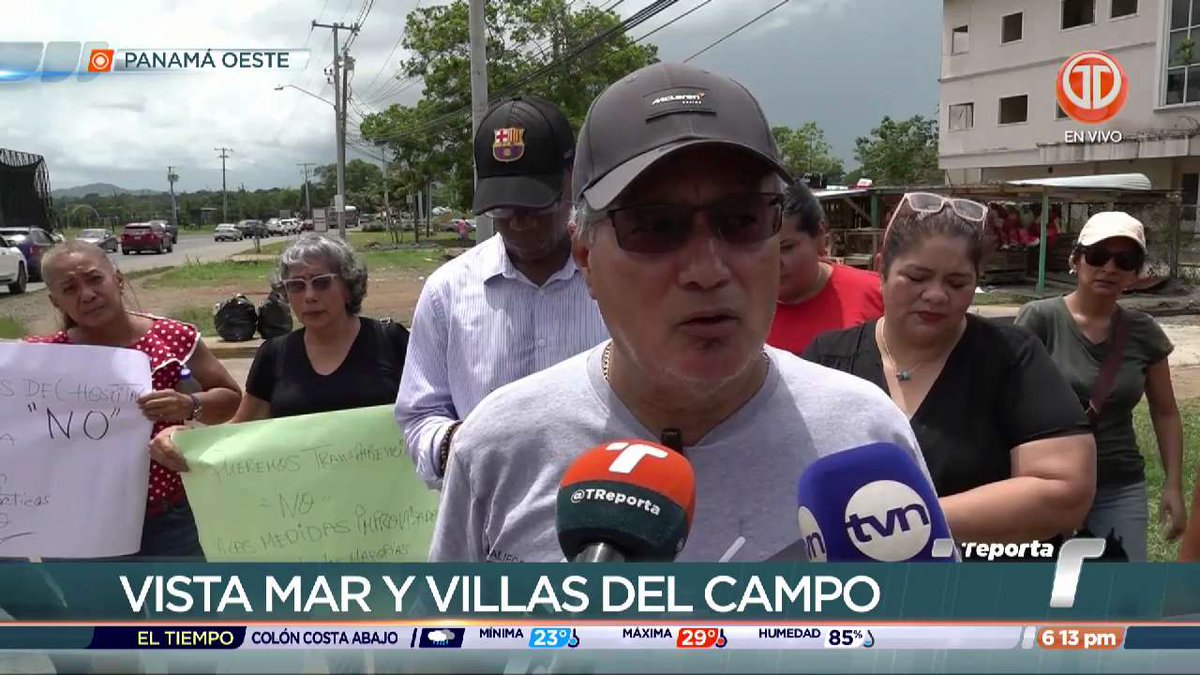 Los moradores de las barriadas Vista Mar y Villa del Campo, en La Chorrera, salieron a protestar en rechazo a la instalación de puestos de venta improvisados frente a la Casa Rosada.

Temen que esto cause una mayor afectación del tráfico vehicular, situaciones de orden público y