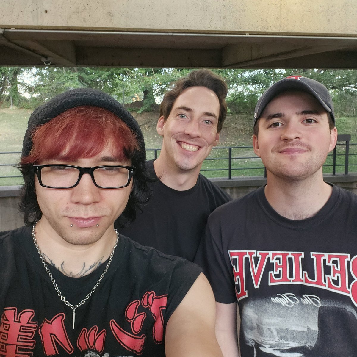 Versacenoose's tweet image. Long weekend with the squad