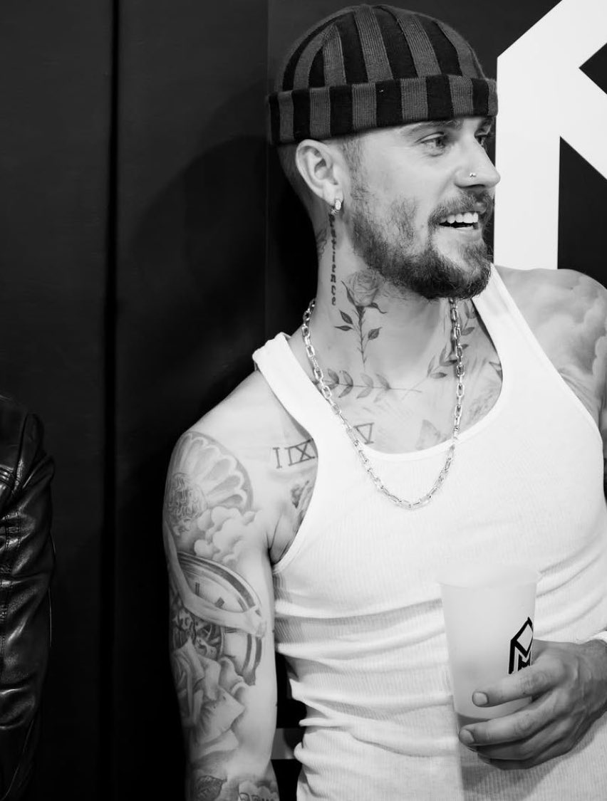 gente oq está acontecendo com o justin bieber??????