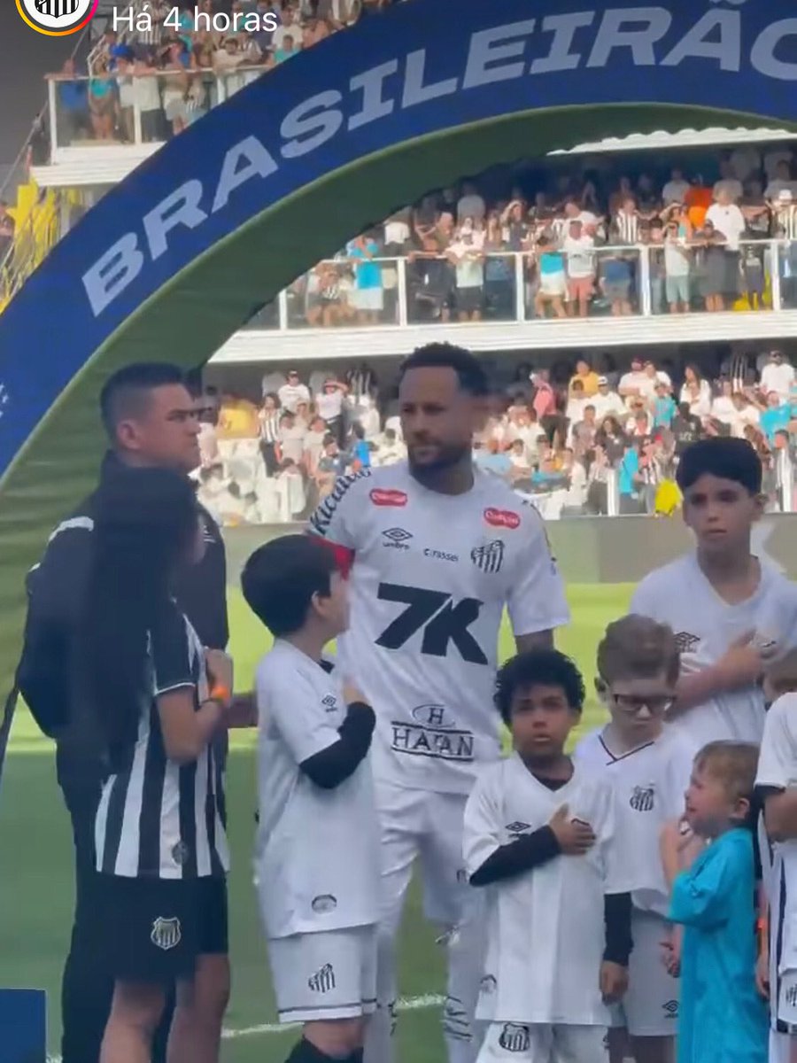 L C Quartarollo (@lquartarollo) on Twitter photo Comentei Santos 0x0 Fluminense hoje na <a href="/radiocraqueneto/">Rádio Craque Neto</a> e vou deixar aqui a mesma pergunta que deixei no ar. Neymar só fez uma jogada de Neymar aos 31 do segundo tempo. O lado fisico pesa demais para ele agora. Esse Neymar merece ainda ser citado como jogador para a seleção Comentei Santos 0x0 Fluminense hoje na <a href="/radiocraqueneto/">Rádio Craque Neto</a> e vou deixar aqui a mesma pergunta que deixei no ar. Neymar só fez uma jogada de Neymar aos 31 do segundo tempo. O lado fisico pesa demais para ele agora. Esse Neymar merece ainda ser citado como jogador para a seleção
