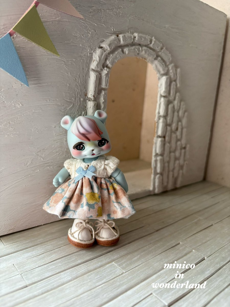 おはようございます😃😃😃
kumukuku、ソーダちゃんに靴履かせてみたよ🥰🥰塗装が剥げないのか心配でずっと履かせられなかった😅😅
靴履かない方が動物って感じで好きだな💦💦みなさんは靴履かせてるかな？？

#おはようございます　#kumukuku #cocoriang #ドール好き