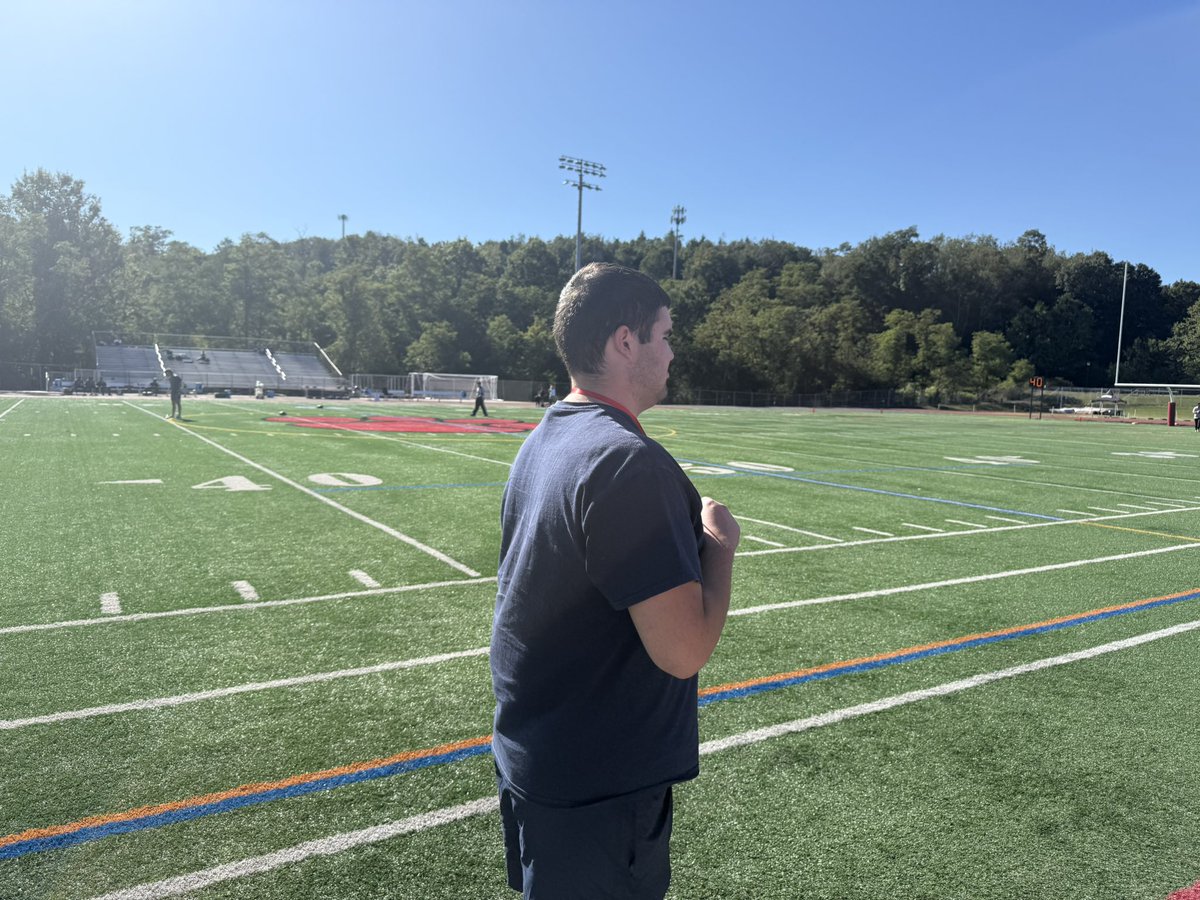 Had a great game day experience with <a href="/FrostburgFB/">Frostburg Football</a>! Huge thanks to <a href="/CoachDPrather/">Derek Prather</a>, <a href="/CoachTMOL/">Trevor Miller</a> , <a href="/CoachPuff_FSU/">Matt Puffenberger</a>, and <a href="/coach_ewags/">Eric Wagoner</a> for the incredible hospitality. 🔴⚫️ #BobcatNation