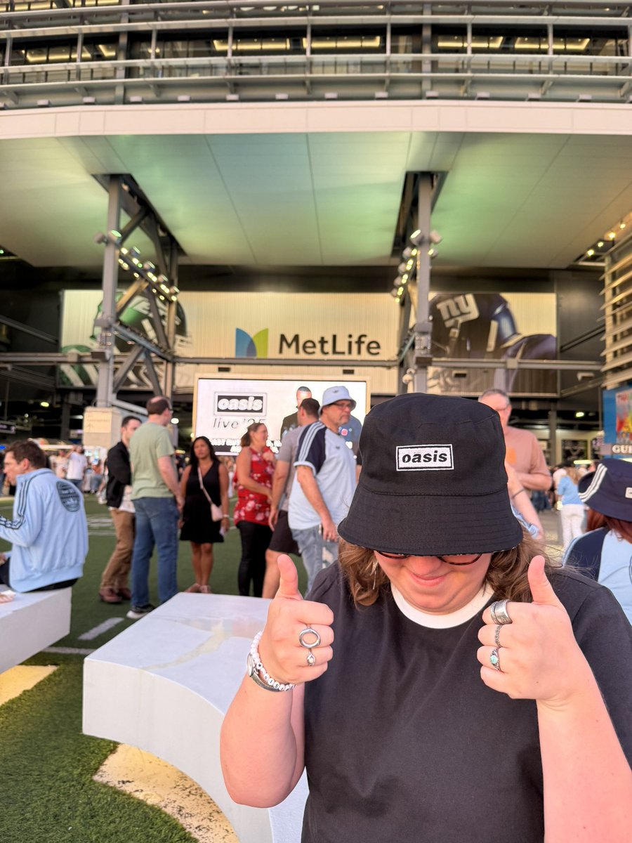 GreenLineRec's tweet image. Licensing head cami has arrived at metlife stadium