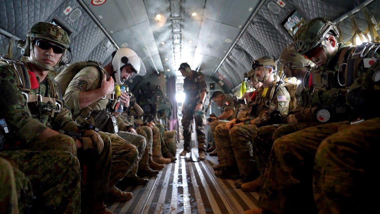 陸上自衛隊 米国射撃訓練参加記念盾 陸上自衛隊 米国射撃訓練参加記念盾