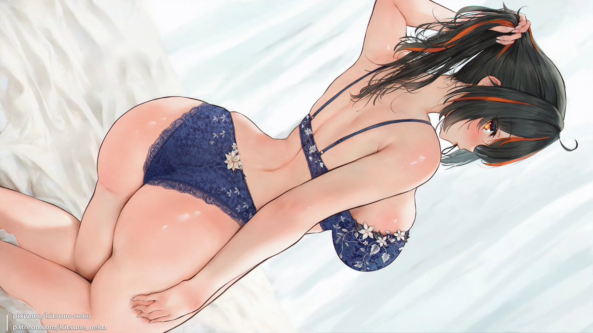 It's #SeductiveSunday but she's had a busy day and just finished undressing in order to relax, so this will be her submission. Hopefully it's enough for you pervs.