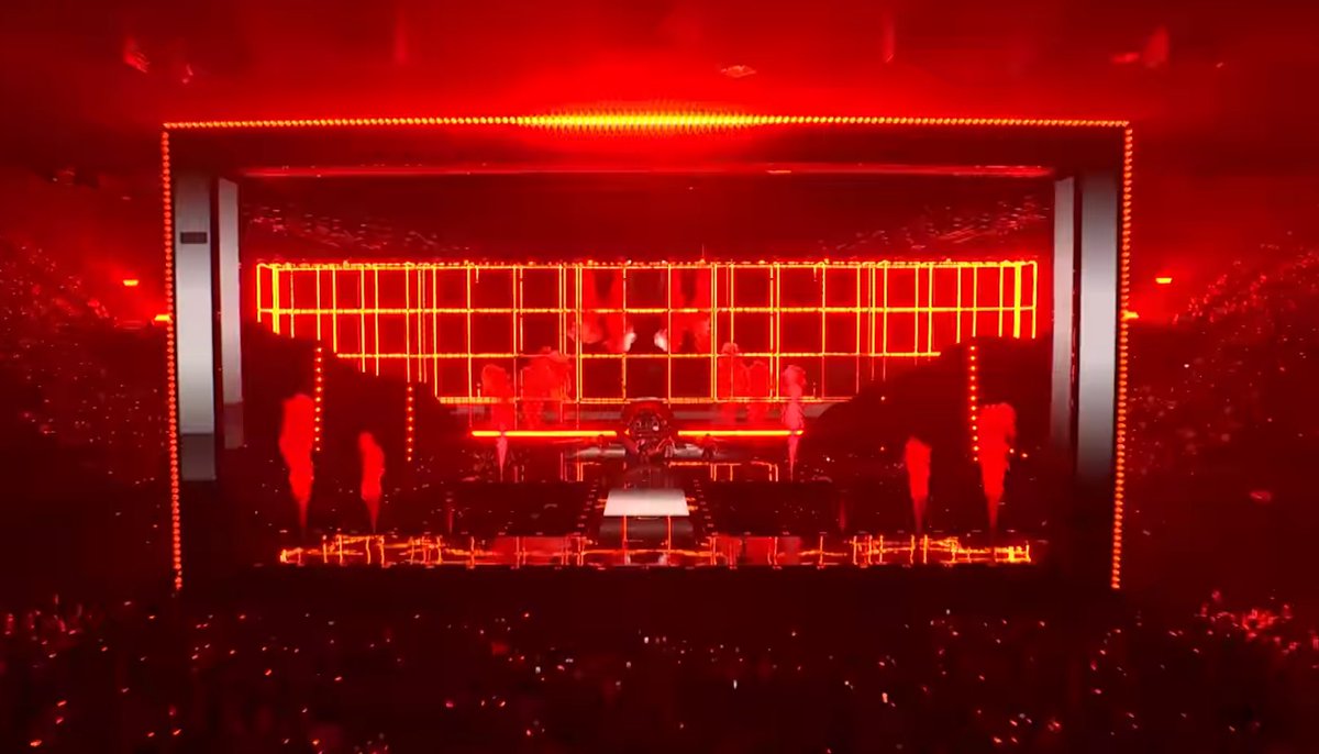 haciendo ciertos revisits es que me sigue sorprendiendo la burrada de escenario de este año el mejor desde 2014 idgaf