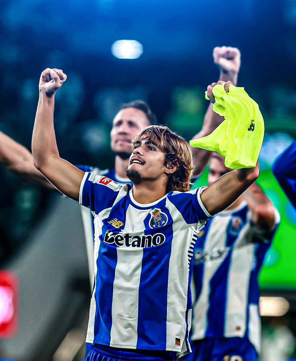 Se queda.