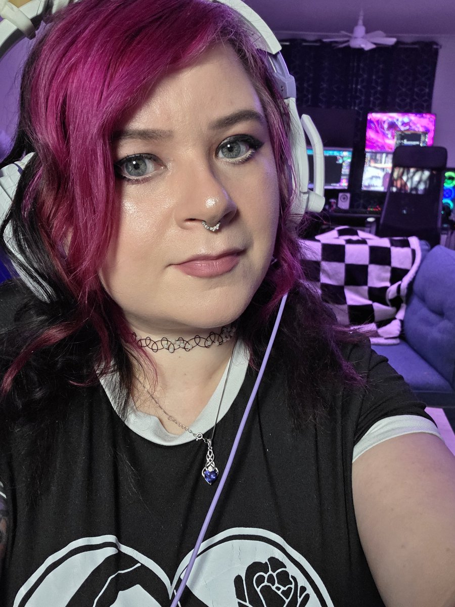 Let's see if I remember how to stream... 

Come say hi 😊💜