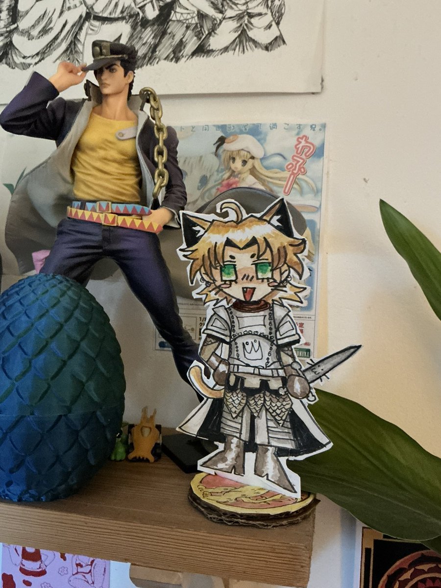 pigeonsouup's tweet image. little kitty jaime paper stand !! #jaimelannister #lannister #ASOIAF #GameOfThrones