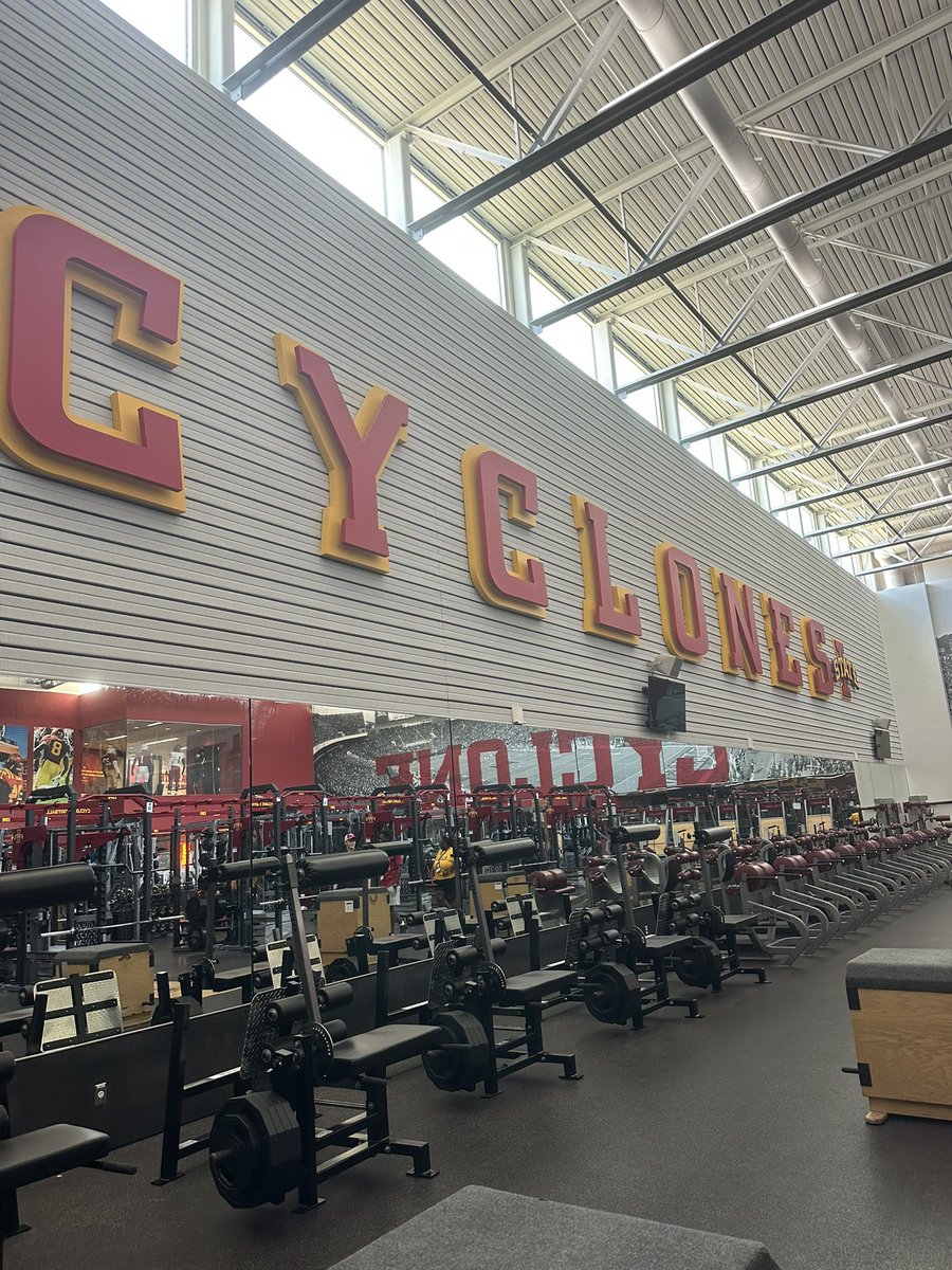 dax_wiskur's tweet image. I had another great time back up watching @CycloneFB! Thank you @DerekHoodjer for inviting me and thanks to @Coach_Kratch for the conversations! Go Cyclones! 
@scfootball @Coachgrayj