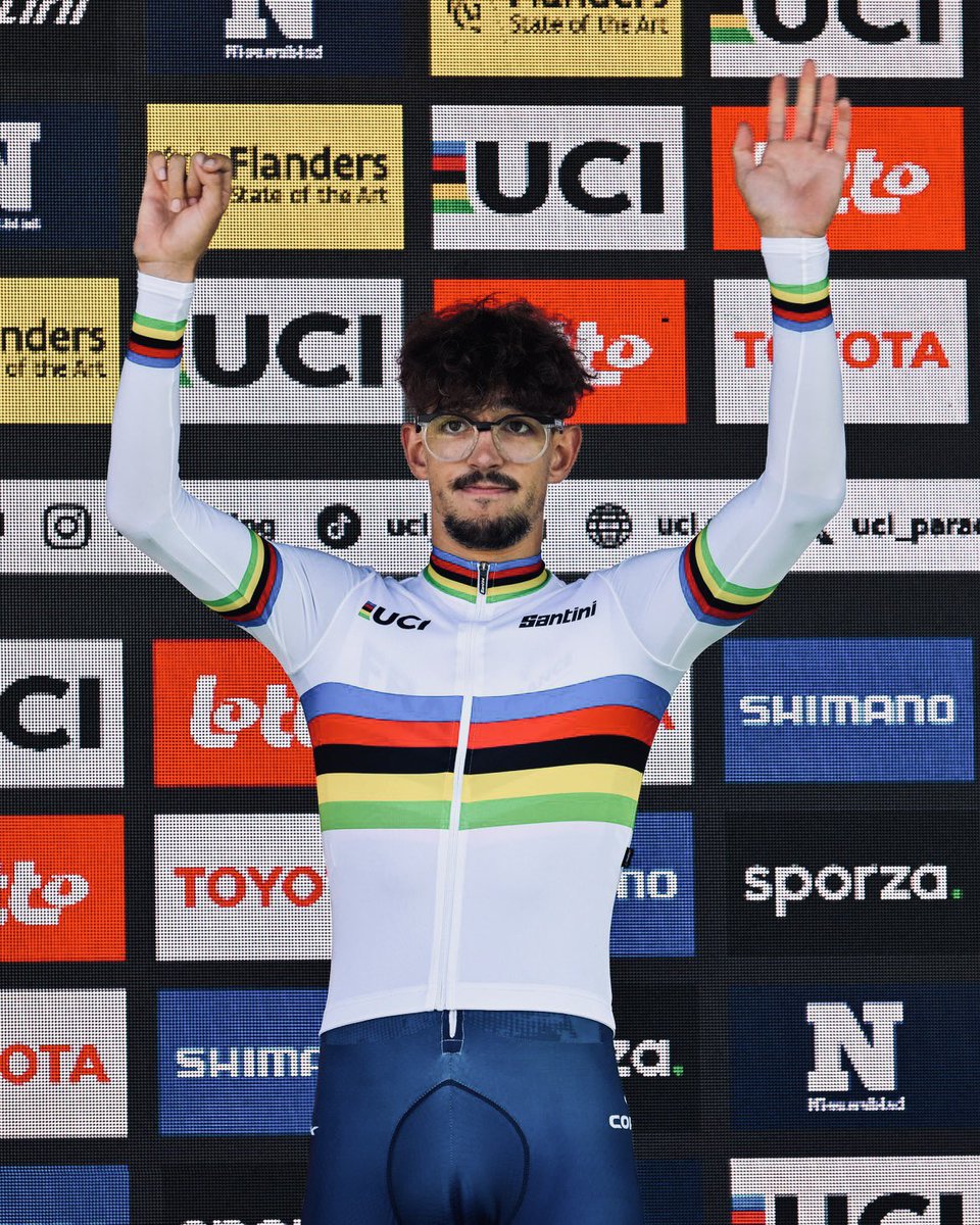 Champion du Monde sur route 🌈

🥇 contre la montre 
🥇 course en ligne