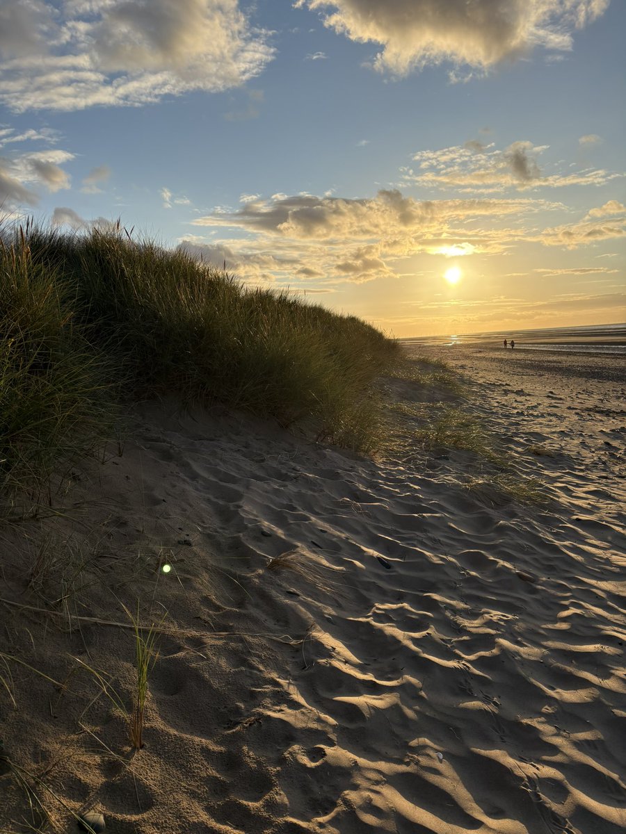 Lovely end to the school holidays in North Wales 🏴󠁧󠁢󠁷󠁬󠁳󠁿  #talacre #northwales