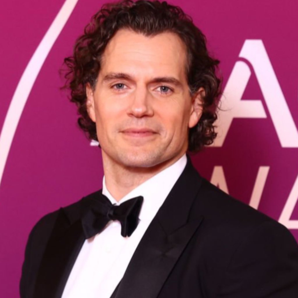 AxelTalksFilm's tweet photo. Who should Henry Cavill play in the DCU? https://t.co/jM3T3AEvlX