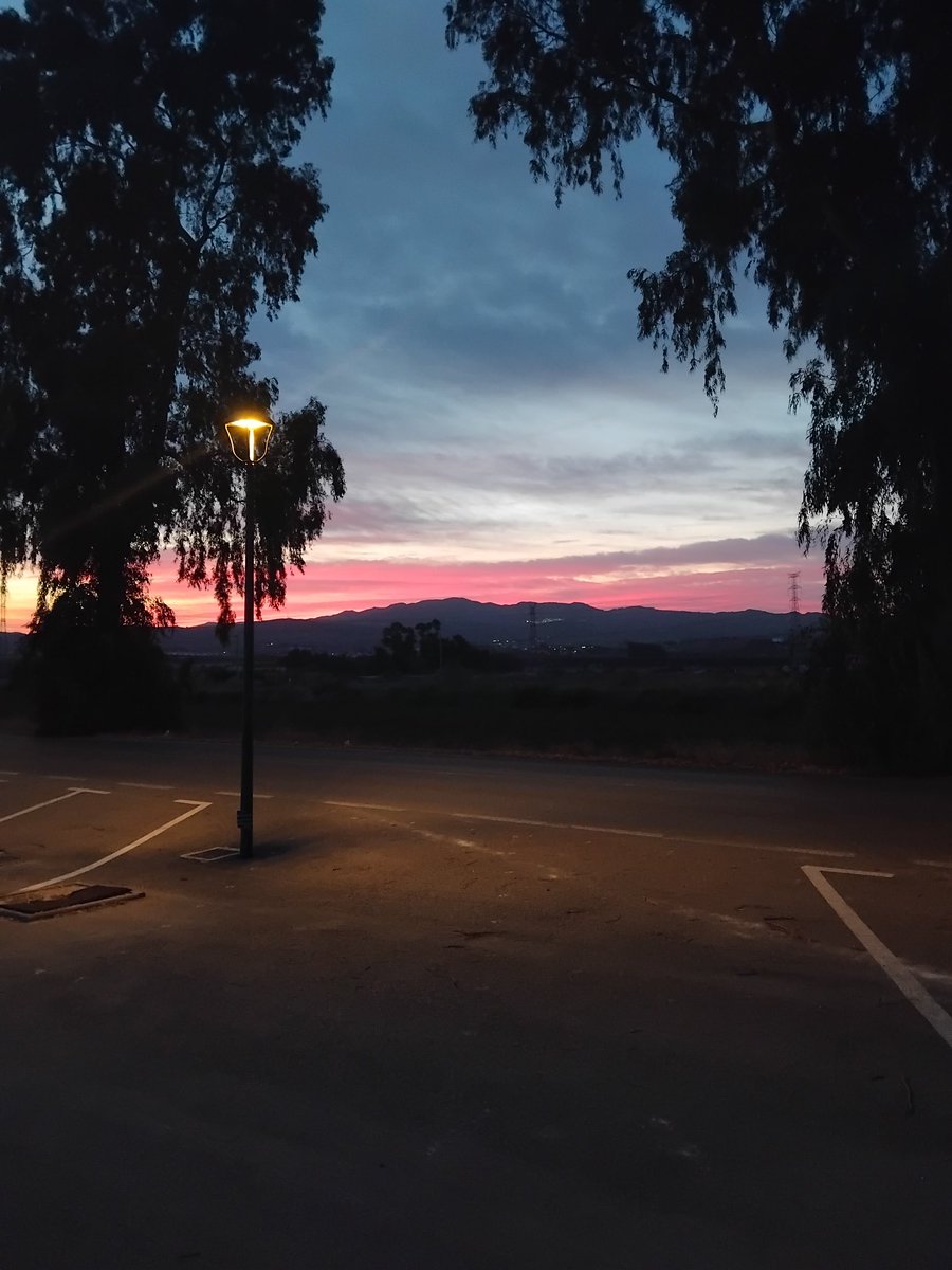 ashleyrclark1's tweet photo. Good evening
The sunset from #Turre #Spain looking towards Bedar https://t.co/TSnM33C6mN