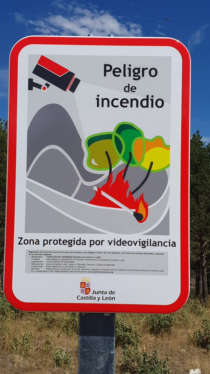 En nuestros montes, <a href="/alferma1/">Alfonso F. Mañueco</a> está sustituyendo las torres de vigilancia de incendios, con personas cualificadas, por cámaras y estos carteles.

El factor humano presencial es imprescindible. Las camadas, una herramienta, no las sustitutas de personas que conocen el territorio.
