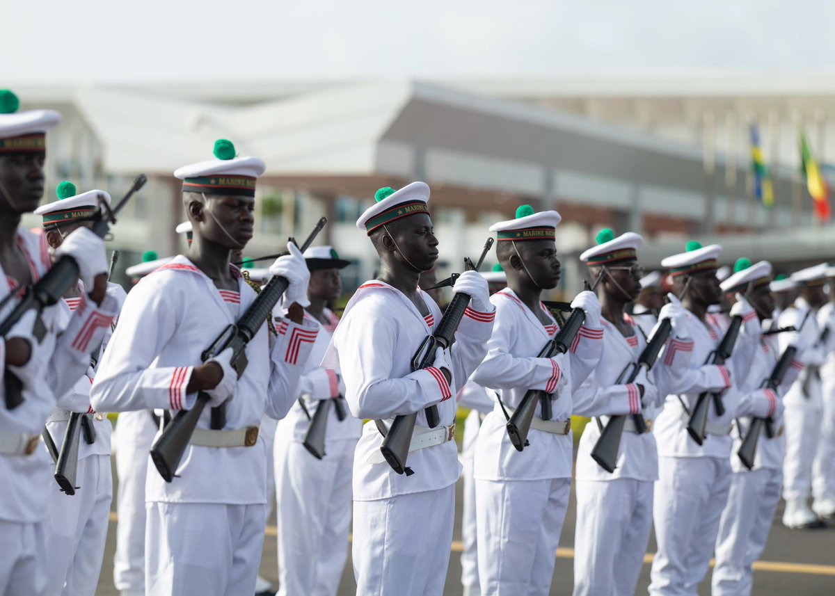 #PerezidaWacu is in Dakar, Senegal he was received by President Bassirou Diomaye Faye ahead of this year’s #AFSForum2025
