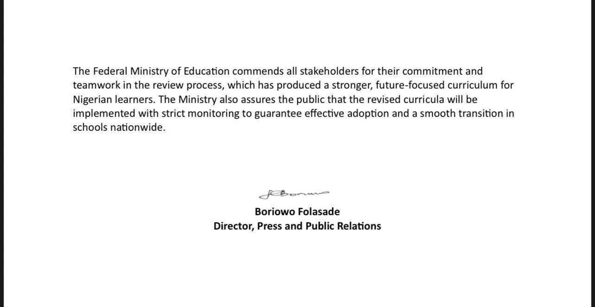Onsogbu's tweet photo. Federal Government Introduced New Curriculum 
OLD vs NEW CURRICULUM https://t.co/hsHkM6dpd3