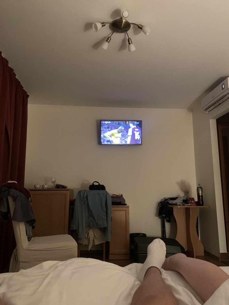 When the tv doesn’t fit the room 🔭