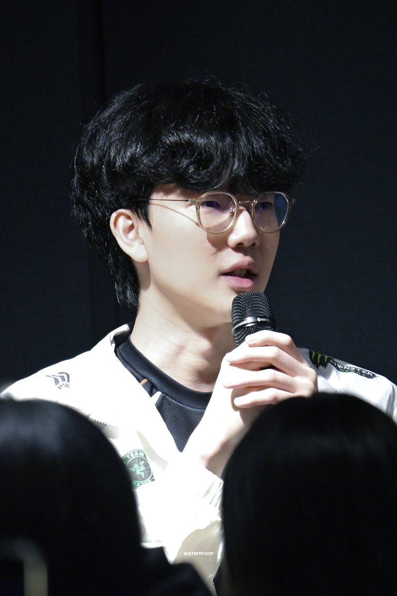 WaterProof tweet media